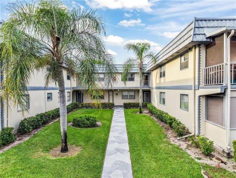 703 Brittany Delray Beach FL 33446