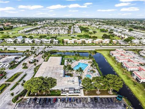 703 Brittany Delray Beach FL 33446