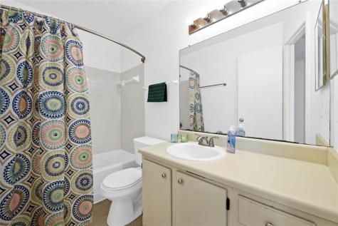 2906 S University Drive Davie FL 33328