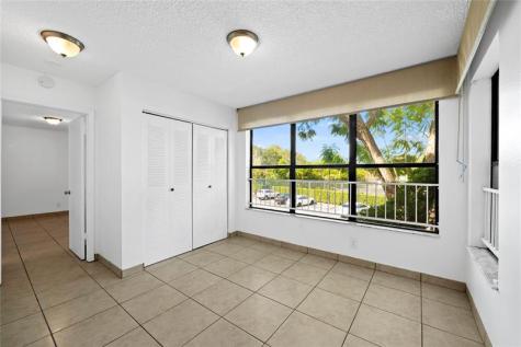 2906 S University Drive Davie FL 33328