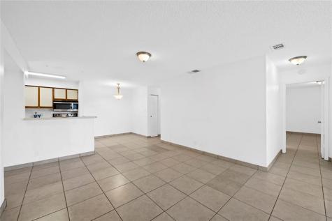 2906 S University Drive Davie FL 33328