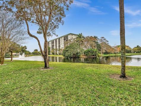 2236 N Cypress Bend Drive Pompano Beach FL 33069