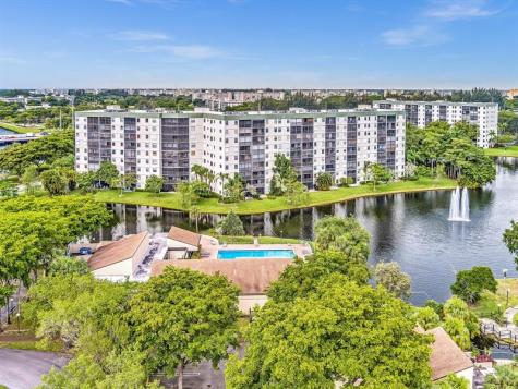 2236 N Cypress Bend Drive Pompano Beach FL 33069