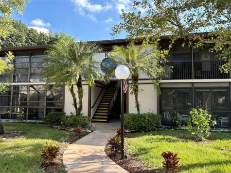 9384 S Belfort Circle Tamarac FL 33321