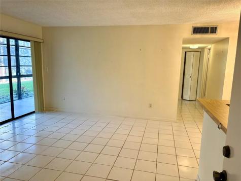 9384 S Belfort Circle Tamarac FL 33321