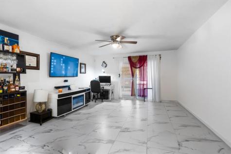 10762 La Placida Drive Coral Springs FL 33065