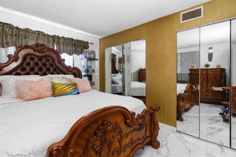 10762 La Placida Drive Coral Springs FL 33065