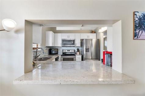 2112 Congressional Way Deerfield Beach FL 33442