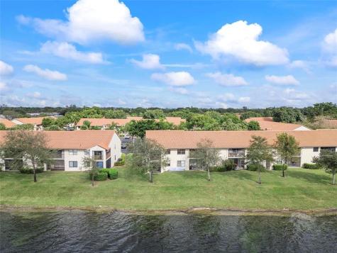 2112 Congressional Way Deerfield Beach FL 33442