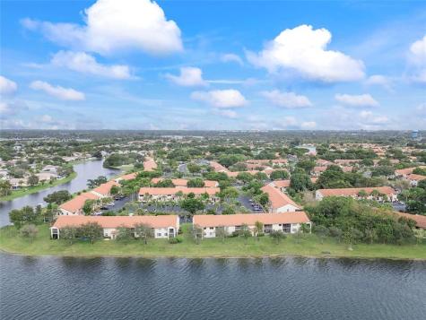2112 Congressional Way Deerfield Beach FL 33442