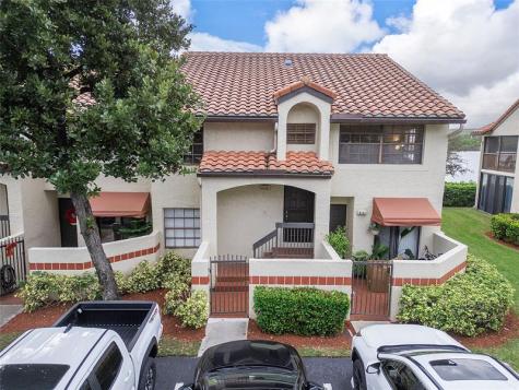 2112 Congressional Way Deerfield Beach FL 33442