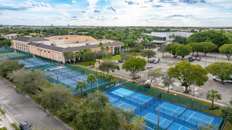 7445 Fairfax Drive Fort Lauderdale FL 33321