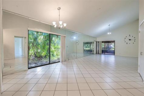 5614 Hammock Lane Lauderhill FL 33319