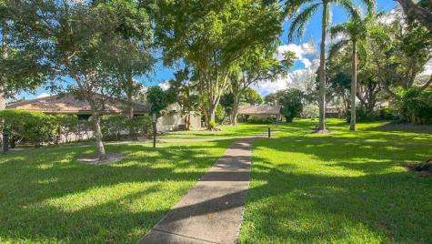 5614 Hammock Lane Lauderhill FL 33319