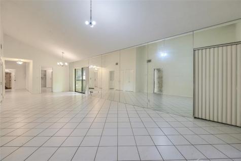 5614 Hammock Lane Lauderhill FL 33319