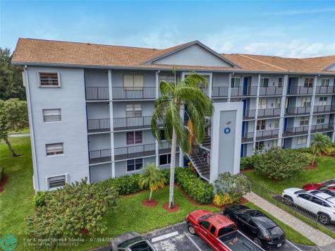 800 SW 125th Way Pembroke Pines FL 33027