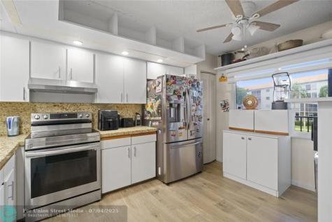 800 SW 125th Way Pembroke Pines FL 33027