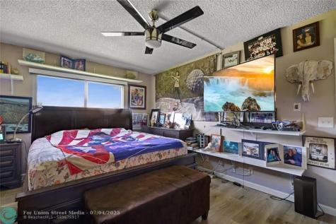 800 SW 125th Way Pembroke Pines FL 33027
