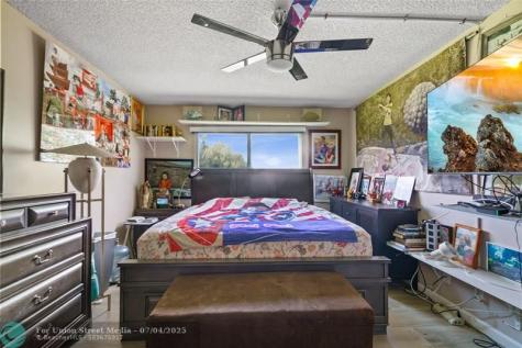 800 SW 125th Way Pembroke Pines FL 33027