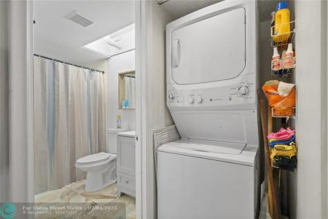800 SW 125th Way Pembroke Pines FL 33027