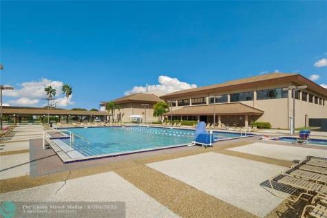 800 SW 125th Way Pembroke Pines FL 33027