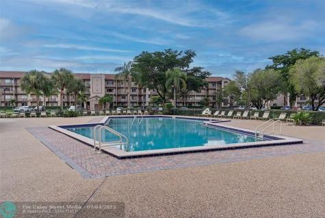 800 SW 125th Way Pembroke Pines FL 33027