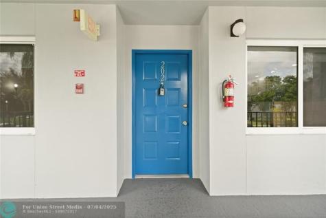 800 SW 125th Way Pembroke Pines FL 33027