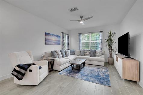 639 Parsons Way Deerfield Beach FL 33442