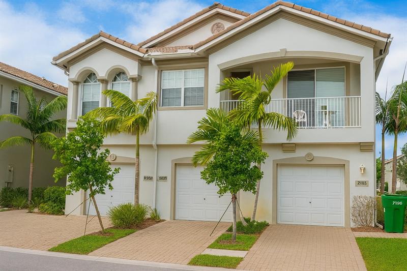 3261 Laurel Ridge Circle Riviera Beach FL 33404