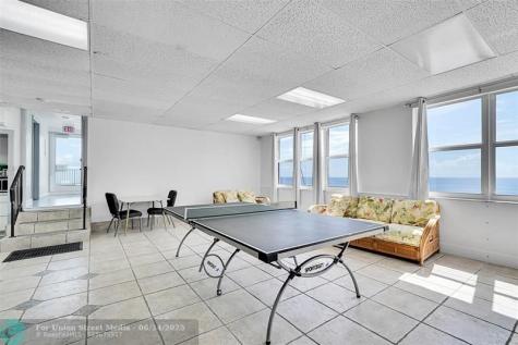 400 N Surf Road Hollywood FL 33019