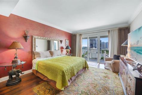 1 Las Olas Circle Fort Lauderdale FL 33316