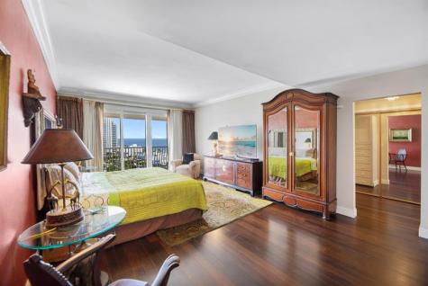 1 Las Olas Circle Fort Lauderdale FL 33316