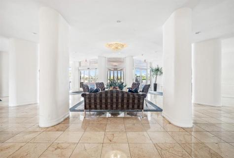 1 Las Olas Circle Fort Lauderdale FL 33316