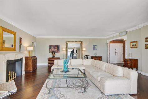 1 Las Olas Circle Fort Lauderdale FL 33316