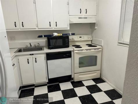 3090 NW 46th Avenue Fort Lauderdale FL 33313