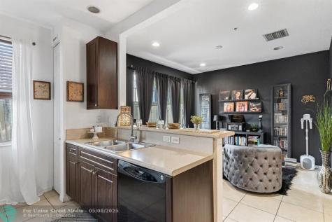 2851 W Prospect Road Tamarac FL 33309