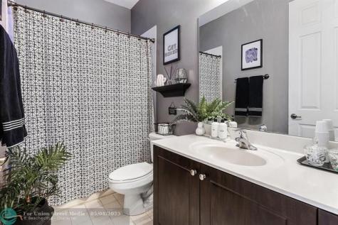 2851 W Prospect Road Tamarac FL 33309