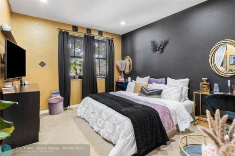 2851 W Prospect Road Tamarac FL 33309