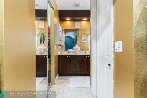 2851 W Prospect Road Tamarac FL 33309