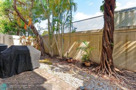 2851 W Prospect Road Tamarac FL 33309