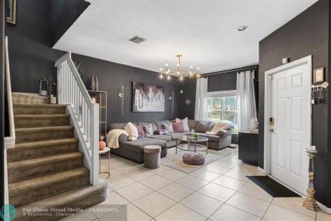 2851 W Prospect Road Tamarac FL 33309