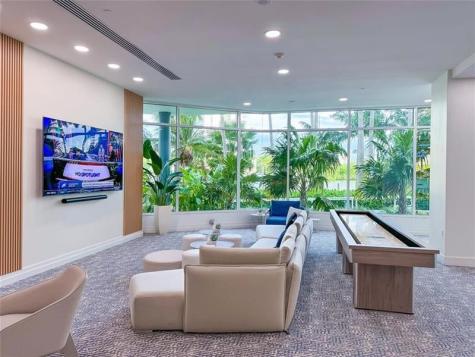 2670 E Sunrise Boulevard Fort Lauderdale FL 33304