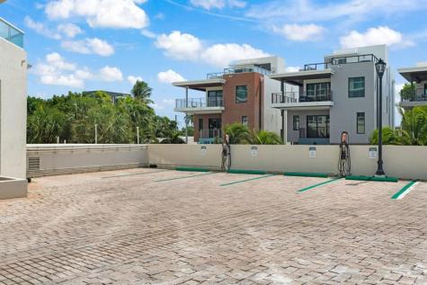 6051 N Ocean Drive Hollywood FL 33019