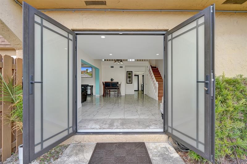 3541 NW 95th Terrace Sunrise FL 33351