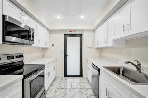 3541 NW 95th Terrace Sunrise FL 33351