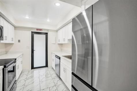 3541 NW 95th Terrace Sunrise FL 33351