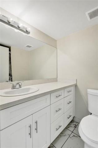 3541 NW 95th Terrace Sunrise FL 33351