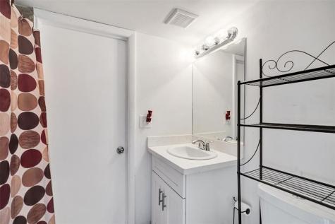 3541 NW 95th Terrace Sunrise FL 33351