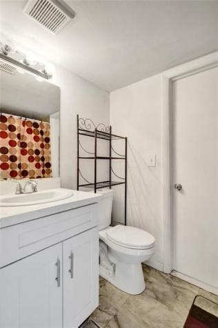 3541 NW 95th Terrace Sunrise FL 33351
