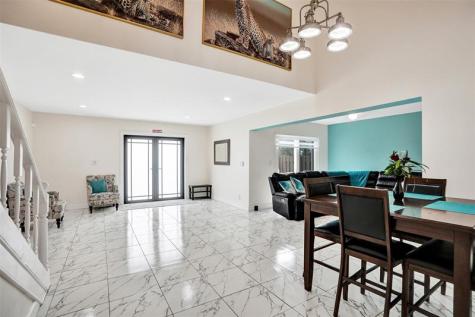 3541 NW 95th Terrace Sunrise FL 33351
